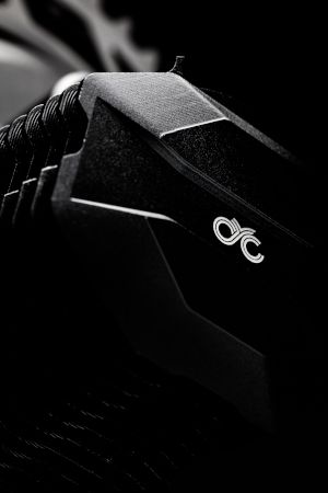 black_-_side_photon_450px